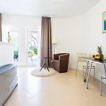 Apartament Family-friendly With Swimming Pool Splitska, Brac - 23224 *