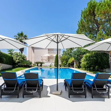 Family-friendly With Swimming Pool Splitska, Brac - 23224 Apartament Supetar