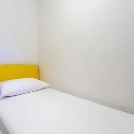 Appartement Family Friendly With A Swimming Pool Splitska, Brac - 23224