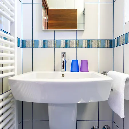 Family Friendly With A Swimming Pool Splitska, Brac - 23224 Appartement