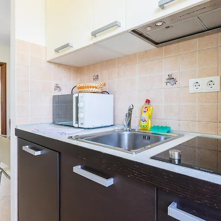 Family Friendly With A Swimming Pool Splitska, Brac - 23224 Appartement
