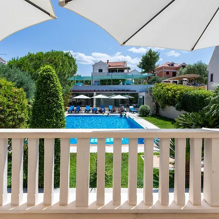 Family Friendly With A Swimming Pool Splitska, Brac - 23224 Supetar