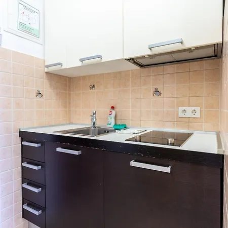 Family Friendly With A Swimming Pool Splitska, Brac - 23224 Appartement